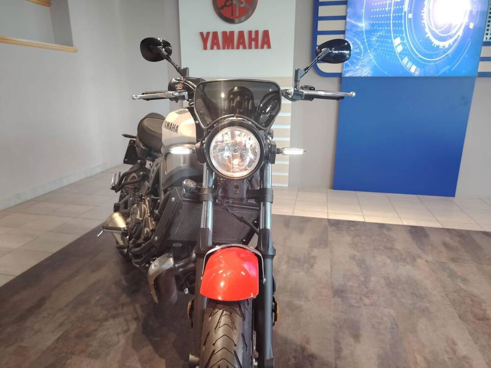 Yamaha XSR 700 (2021) (2)