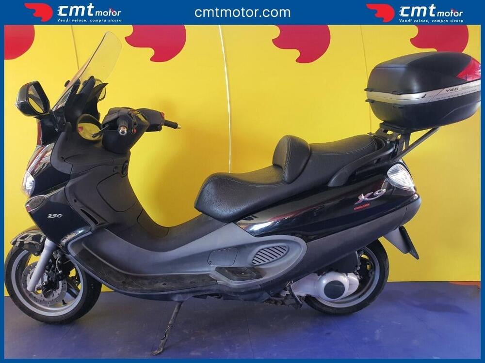 Piaggio X9 250 Evolution (4)