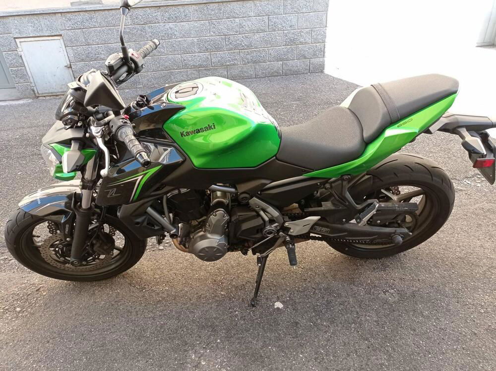 Kawasaki Z 650 (2017 - 19) (2)