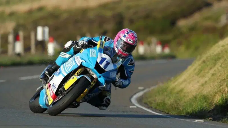 Niente Tourist Trophy 2024 per Lee Johnston
