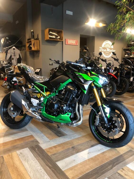 Kawasaki Z 900 SE (2022 - 24) (2)