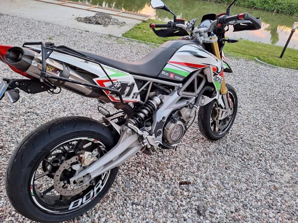 Aprilia Dorsoduro 750 (2009 - 14) (2)