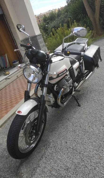 Moto Guzzi V7 Classic (2008 - 12) (3)