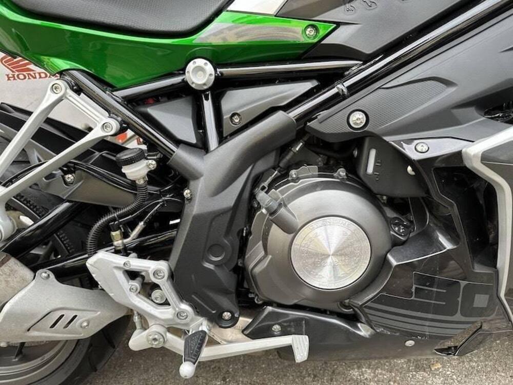 Benelli BN 302 R (2017 - 20) (4)