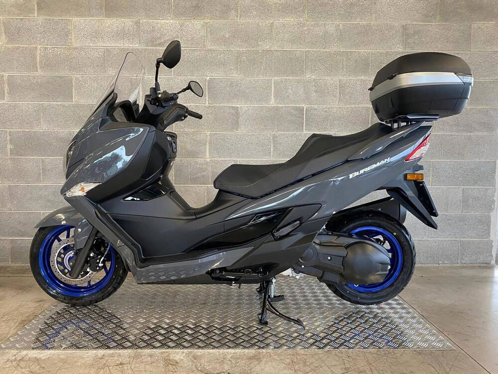 Suzuki Burgman 400 (2022 - 24) (3)