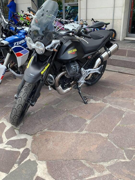 Moto Guzzi V85 Strada (2024) (2)