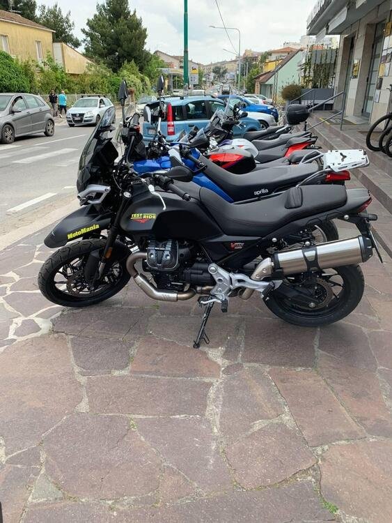 Moto Guzzi V85 Strada (2024) (3)