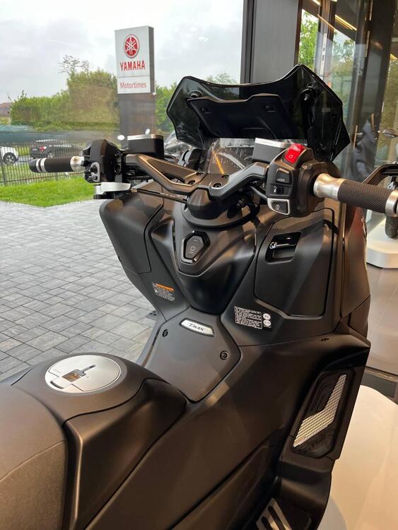 Yamaha T-Max 560 (2022 - 24) (2)