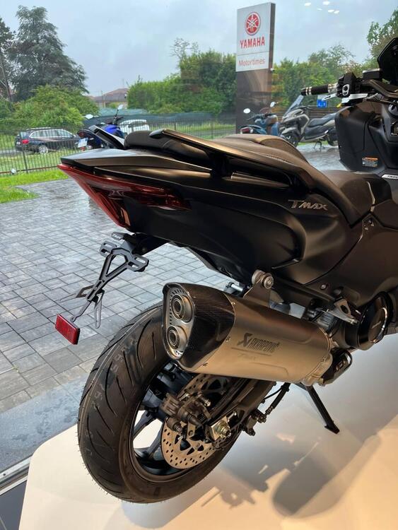 Yamaha T-Max 560 (2022 - 24) (3)