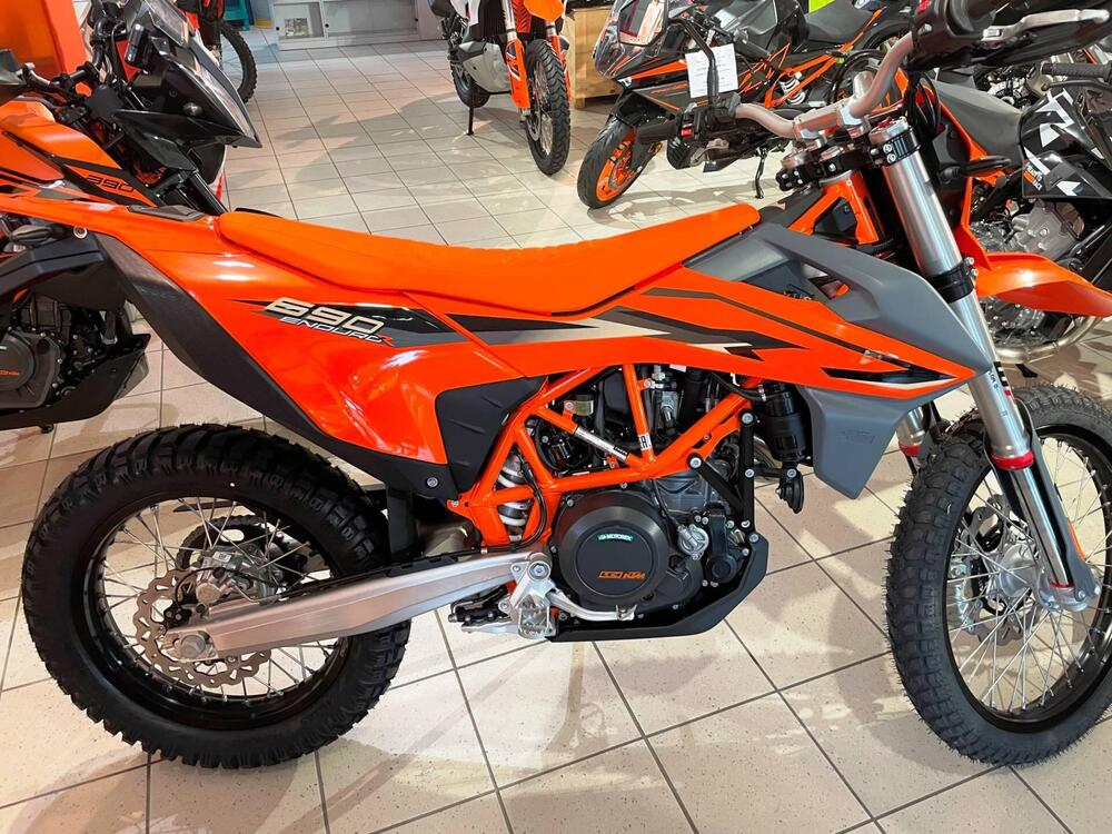 KTM 690 Enduro R (2022 - 24) (2)