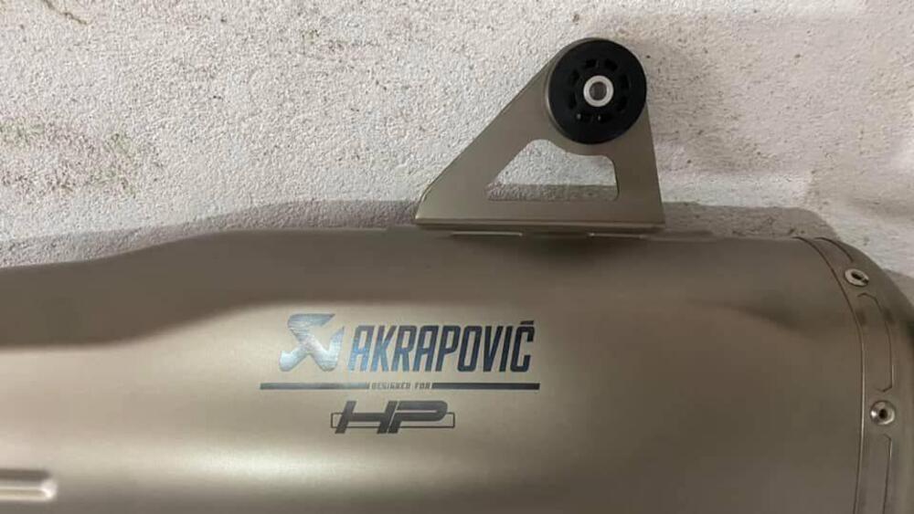 3510337080 AKRAPOVIC GS 1250 euro 550 euro 4 e 5 p (2)