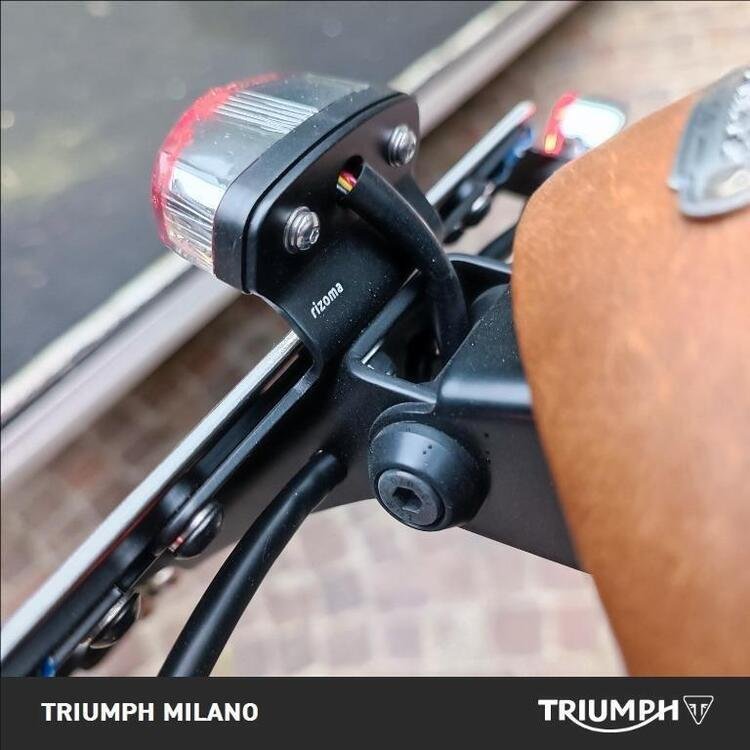 Triumph Thruxton 1200 R (2016) (5)