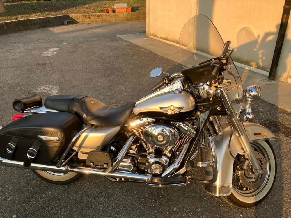 Harley-Davidson 1450 Road King Classic (1999 - 02) - FLHRCI