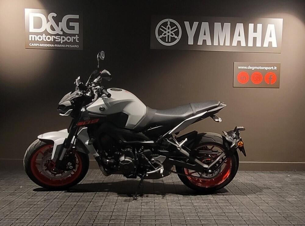 Yamaha MT-09 (2021) (4)