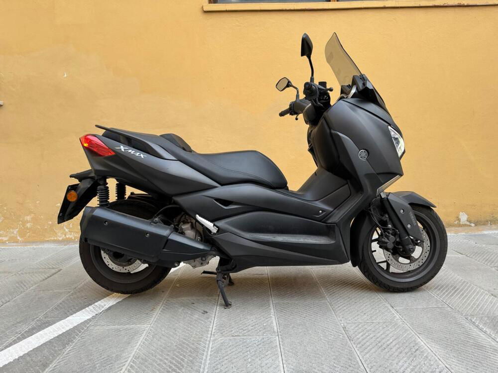 Yamaha X-Max 300 (2021 - 24) (4)