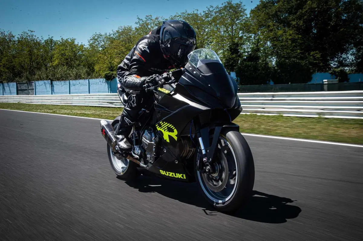 Motor Fest Suzuki: Buona la prima e arriva la GSX-8R CUP (4)