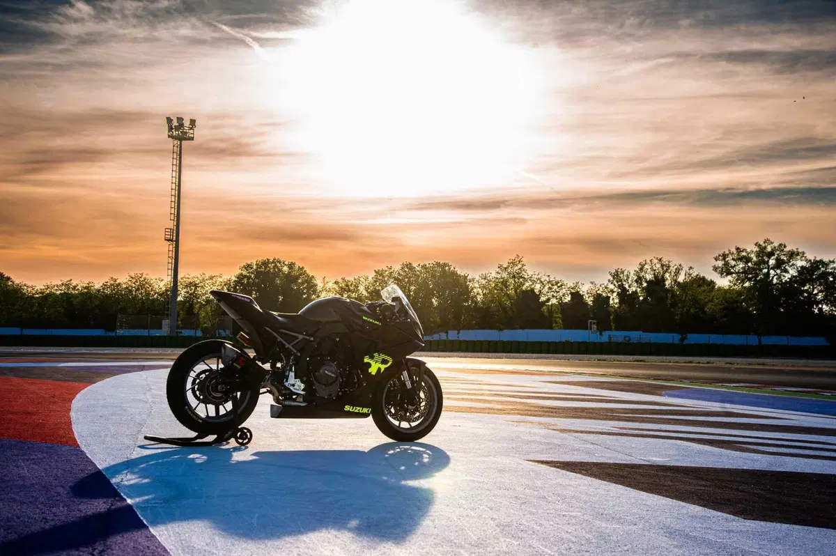 Motor Fest Suzuki: Buona la prima e arriva la GSX-8R CUP (10)