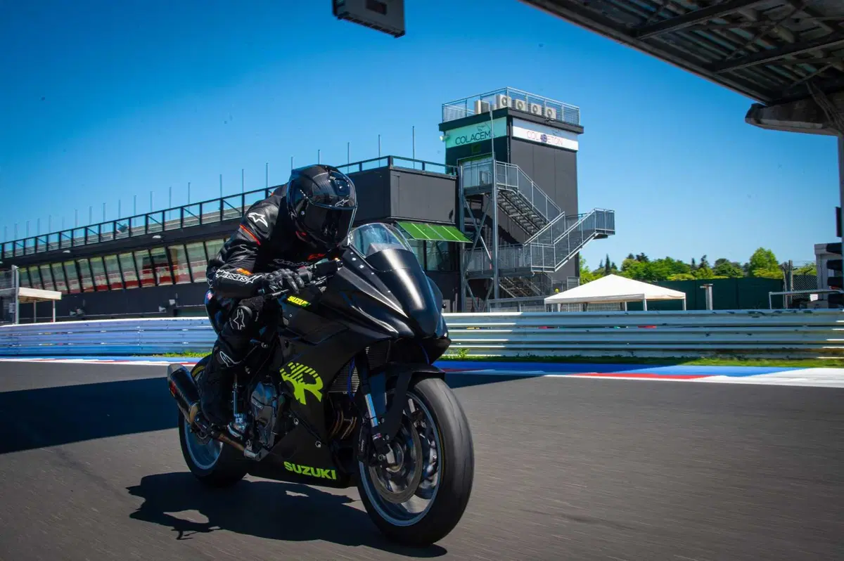 Motor Fest Suzuki: Buona la prima e arriva la GSX-8R CUP (13)