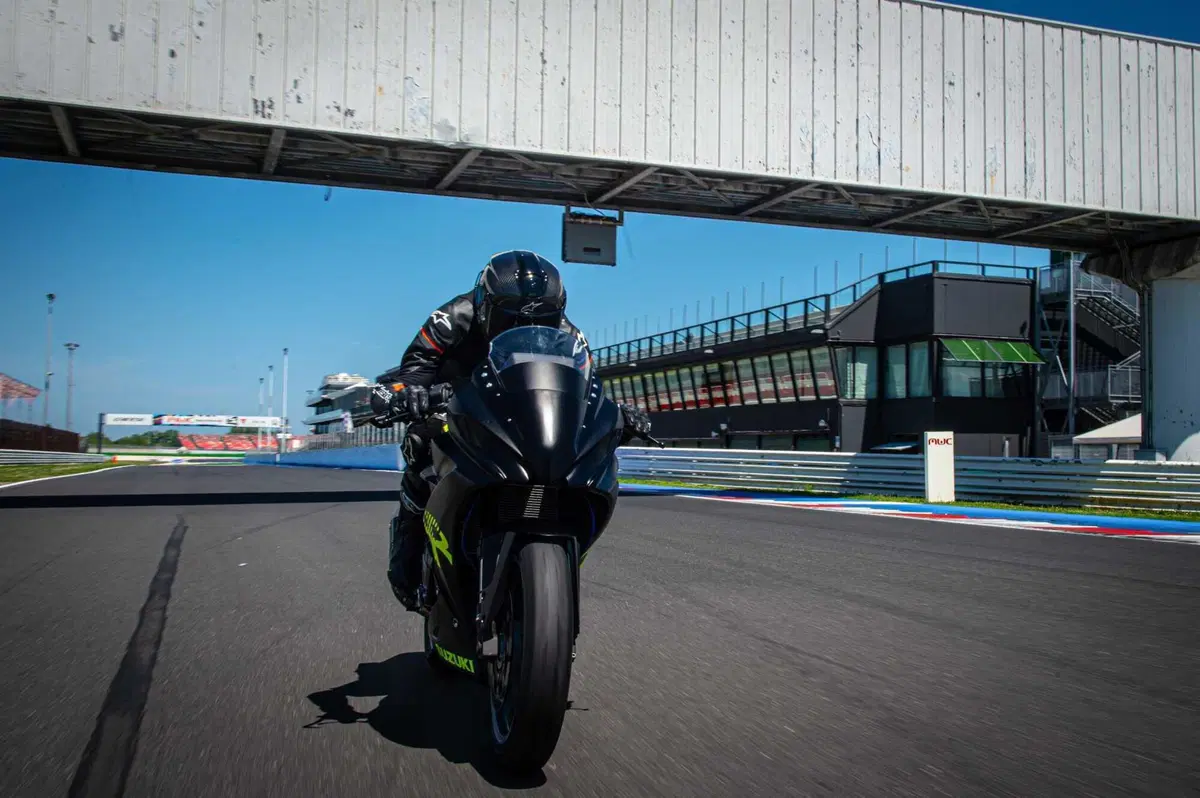 Motor Fest Suzuki: Buona la prima e arriva la GSX-8R CUP (16)