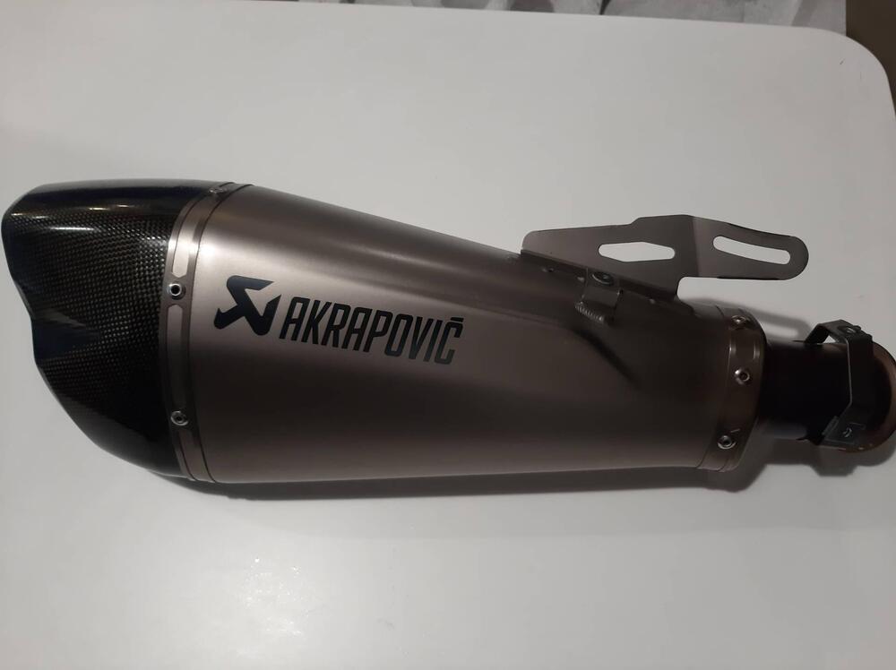 AKRAPOVIC KTM SUPER DUKE 1290 R (2)