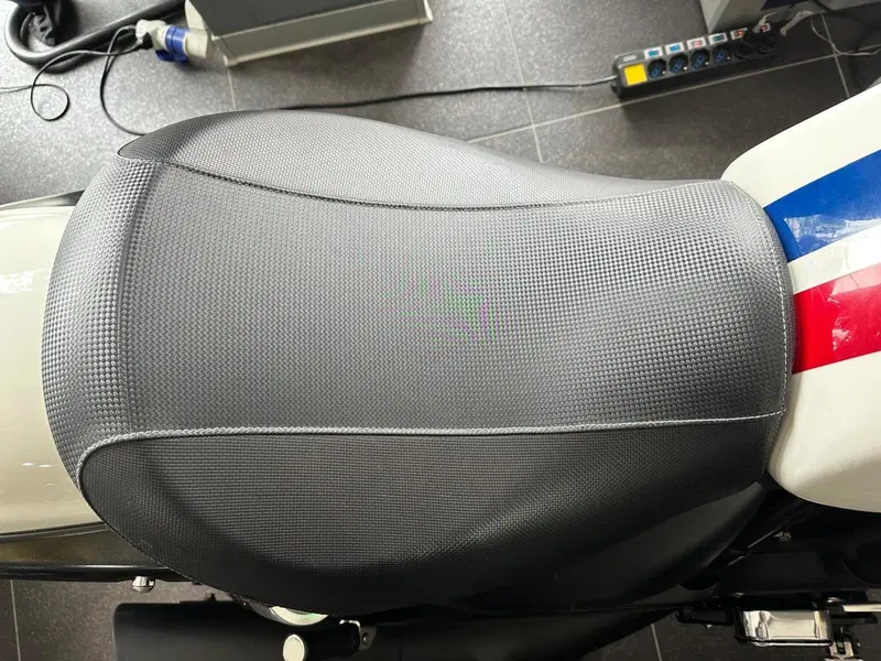 Triumph Rocket 3 Roadster ABS (2010 - 17) (7)