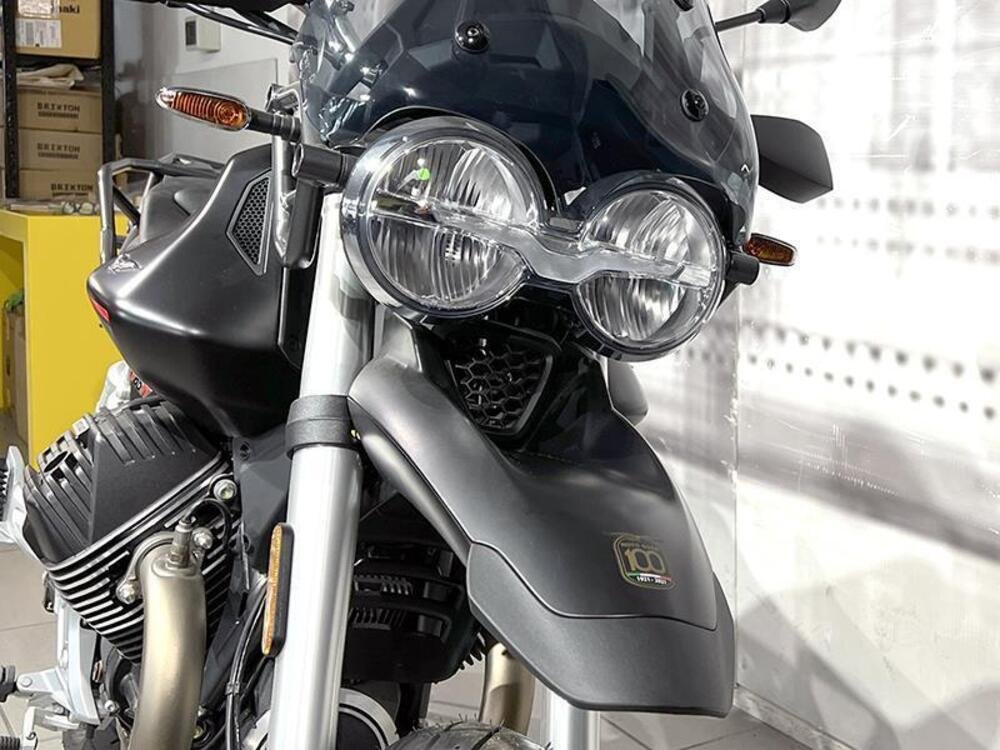 Moto Guzzi V85 TT (2021 - 23) (4)