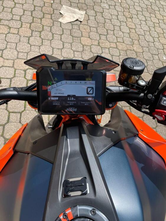 KTM 1290 Super Duke R (2020) (3)