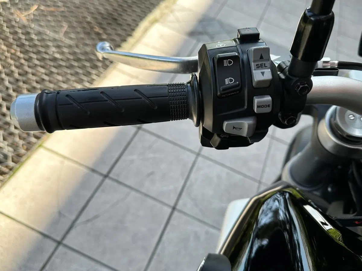 Honda CB 1000 R + Neo Sport Cafè (2019 - 20) (14)