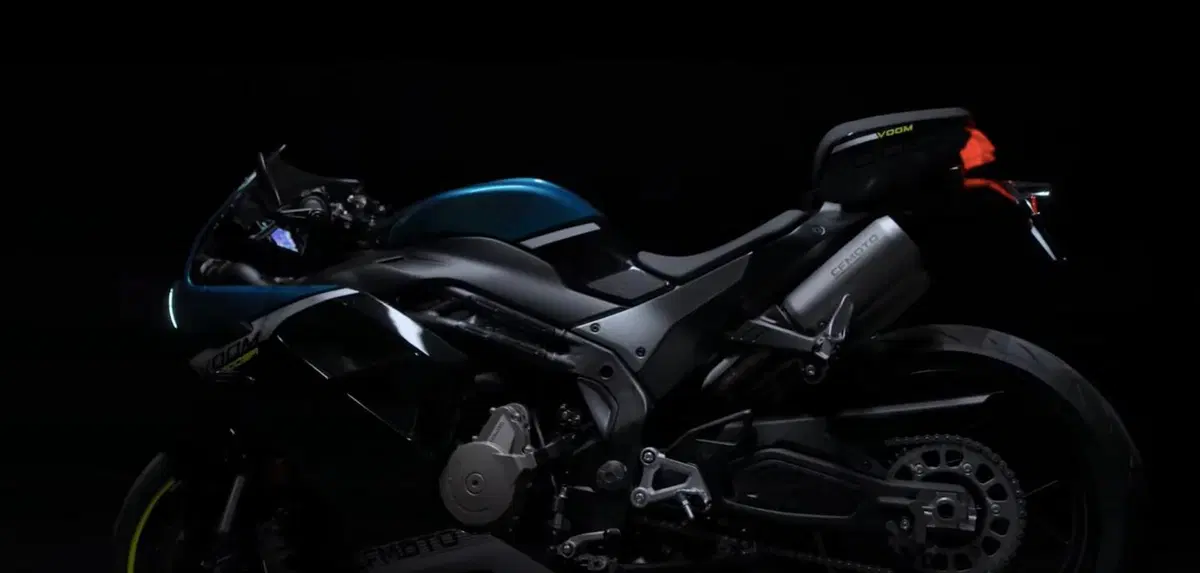 Nuova sportiva quattro cilindri in arrivo! È la CFMOTO 500SR Voom [VIDEO E GALLERY] (5)
