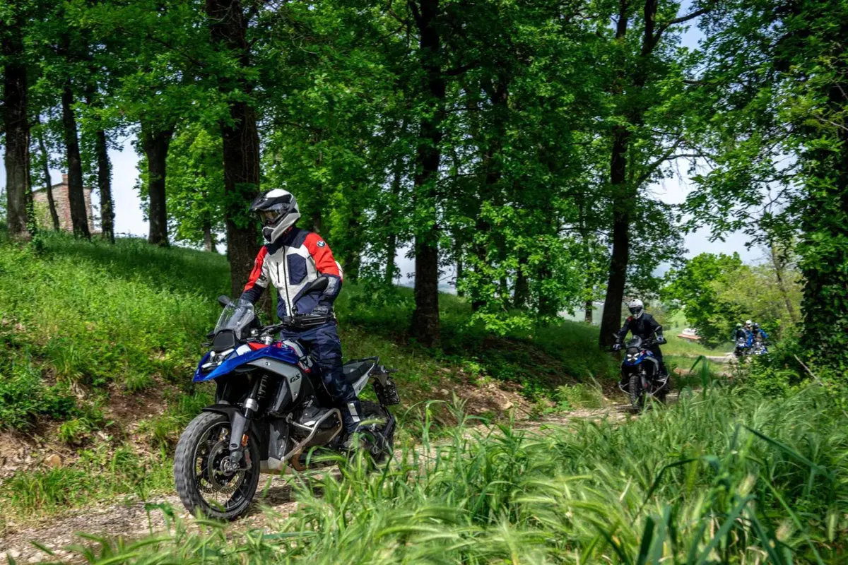 BMW R1300GS: il Team Italia la scopre e si prepara per il GS Trophy in Namibia alla GS Academy! (10)