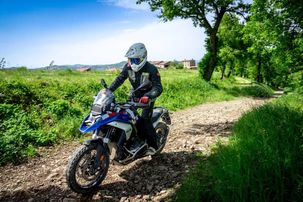 BMW R1300GS: il Team Italia la scopre e si prepara per il GS Trophy in Namibia alla GS Academy! (14)