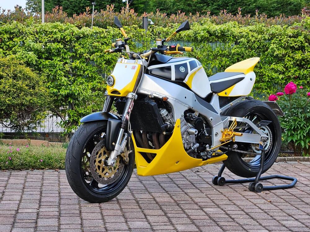 Yamaha YZF 750 R (5)