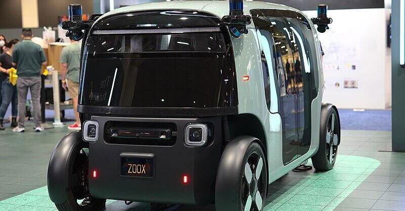 Due incidenti con due moto per la self driving car Zoox di Amazon: in corso le indagini