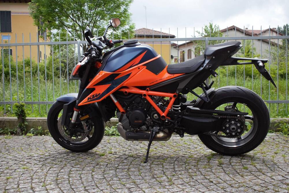 KTM 1290 Super Duke R (2021)