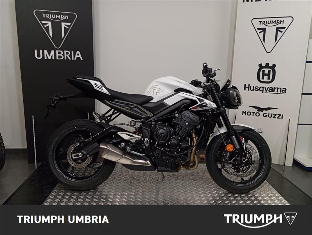 Triumph Street Triple R (2020 - 23) (3)