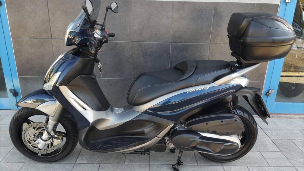 Piaggio Beverly 350 SportTouring ie ABS (2011 - 17) (2)