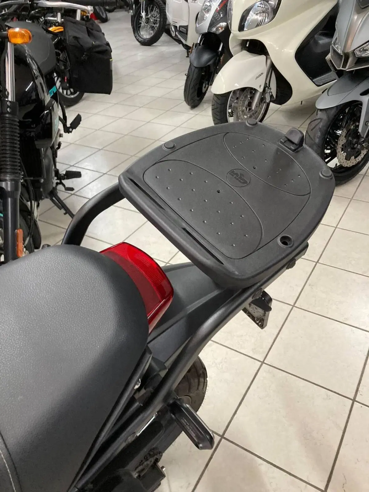 Voge Trofeo 300ACX Scrambler (2021 - 26) (3)