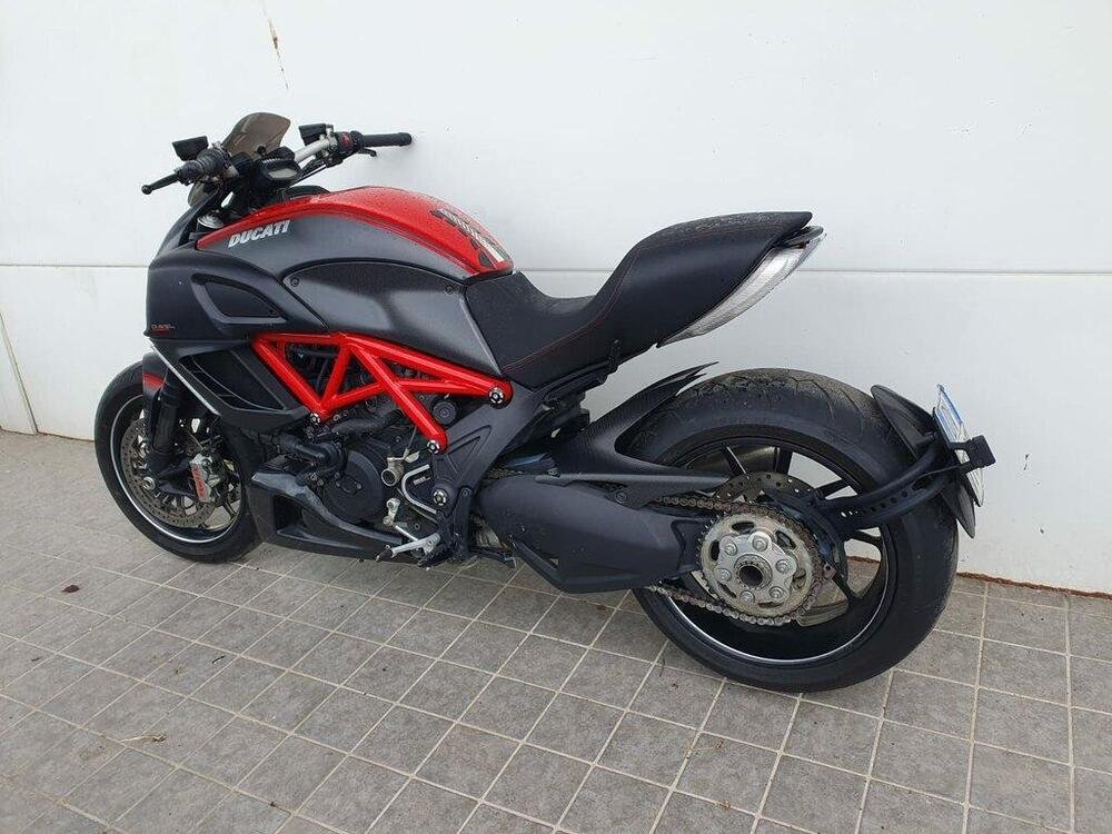 Ducati Diavel 1200 Dark (2012 - 13) (3)