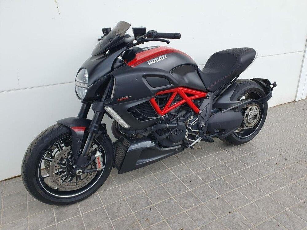 Ducati Diavel 1200 Dark (2012 - 13)