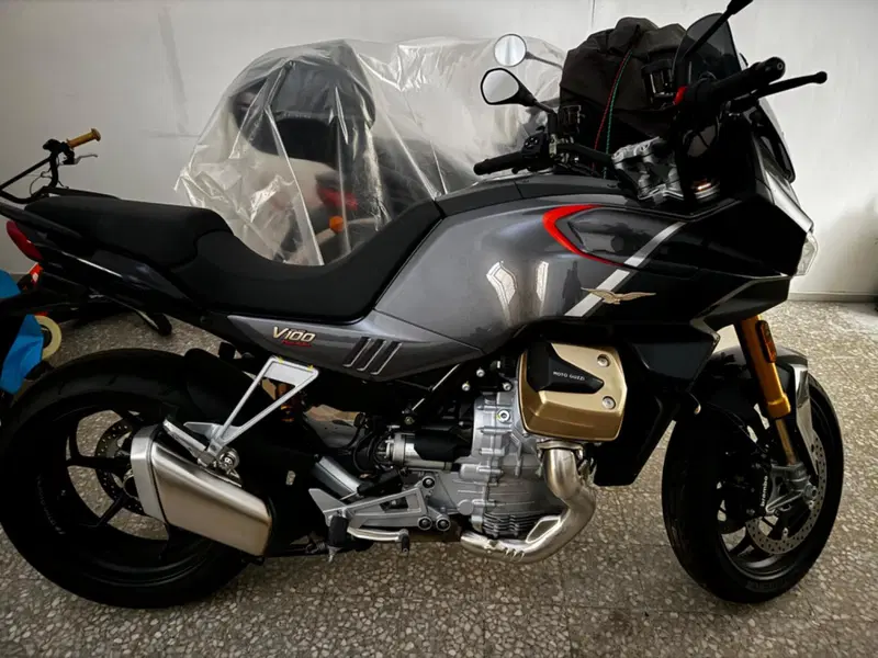 Moto Guzzi V100 Mandello S (2022 - 24) (3)