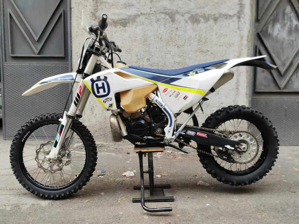 Husqvarna TE 300i (2018) (4)