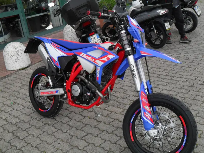 Betamotor RR 125 4T Motard R (2023 - 24) (2)