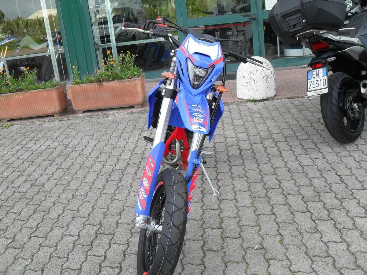 Betamotor RR 125 4T Motard R (2023 - 24) (3)