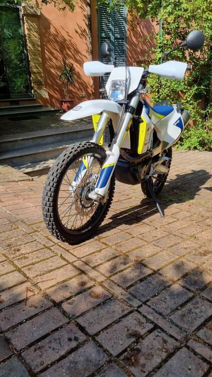 Husqvarna 701 Enduro (2017 - 19) (5)