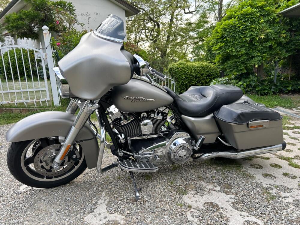 Harley-Davidson 1584 Street Glide (2008 - 10) - FLHX (2)