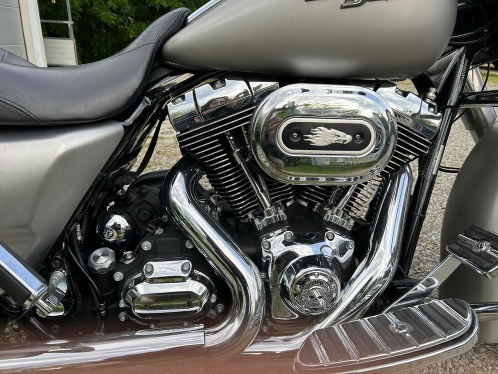 Harley-Davidson 1584 Street Glide (2008 - 10) - FLHX (4)