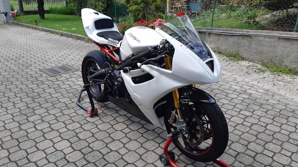 Triumph Daytona 675 R (2010 - 12) (2)