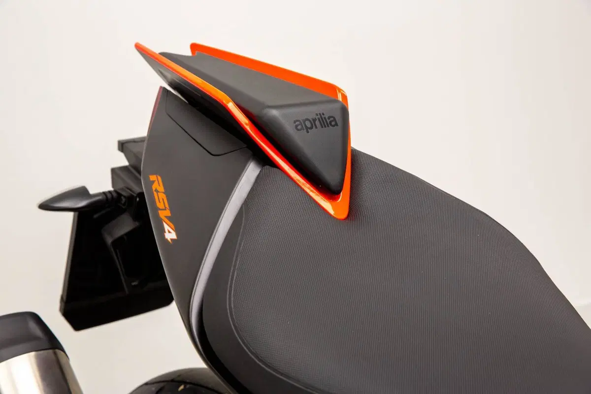 Aprilia RSV4 1100 (2021 - 24) (14)