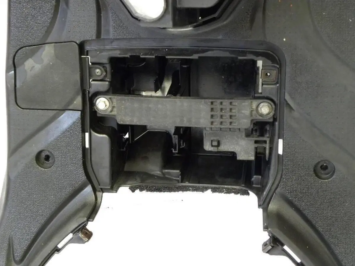 Pedana poggiapiedi completa Honda SH 300i (n.269) (8)