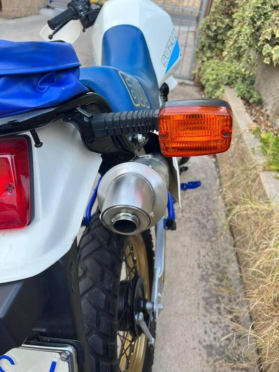 Suzuki DR 600 R (4)